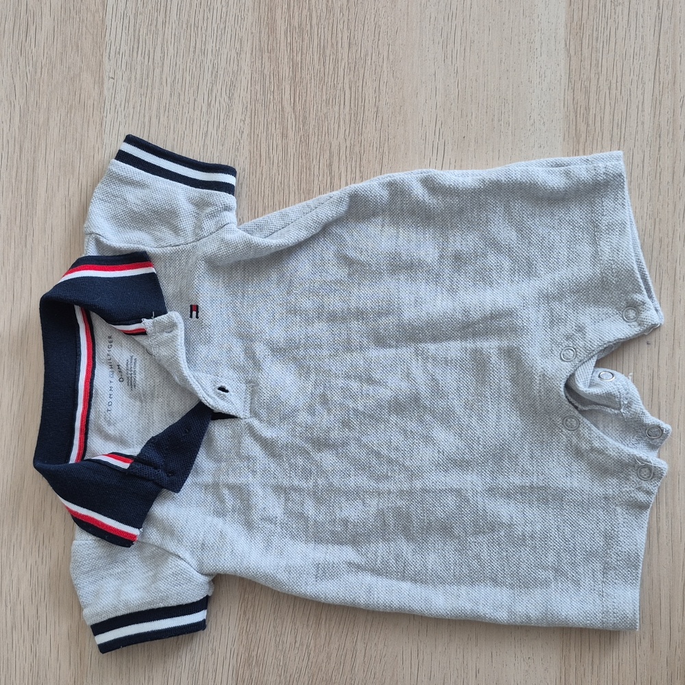 Baby Summer Onesies Size 0 To 3 Months And 6 Pairs Of New Socks - Picture 3 of 7